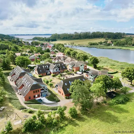 Mit Balkon Und Seeblick Im 1 Og Appart hôtel 3*